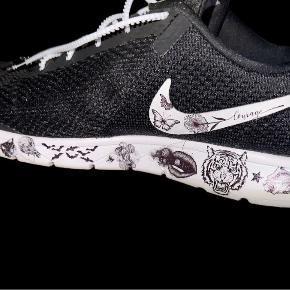 Nike Black and White Women's Sneakers